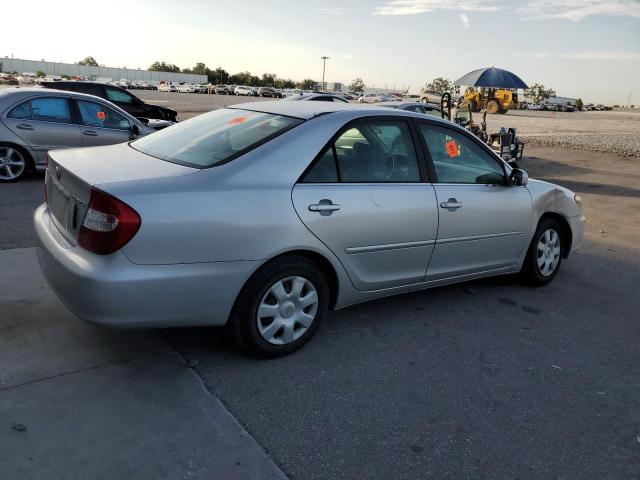 4T1BE32K72U041775 - 2002 TOYOTA CAMRY LE 银色 照片 3