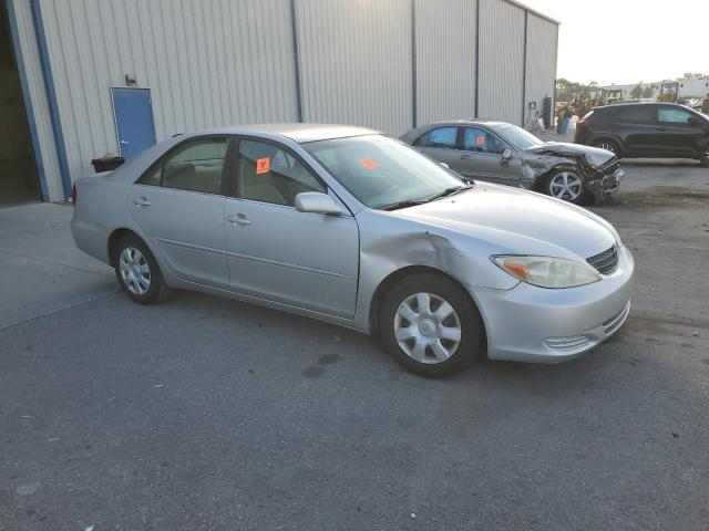 4T1BE32K72U041775 - 2002 TOYOTA CAMRY LE 银色 照片 4