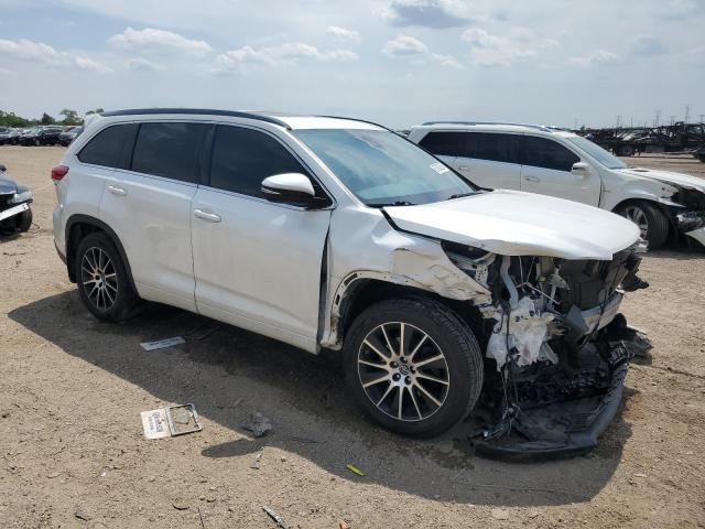 5TDJZRFH9JS549352 - 2018 TOYOTA HIGHLANDER SE Beyaz fotoğraf 4