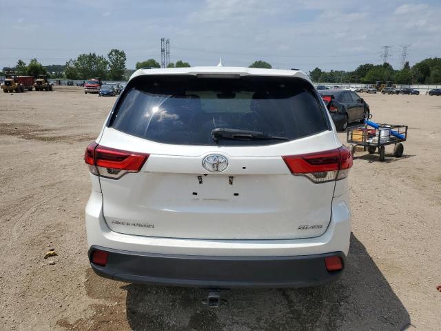 5TDJZRFH9JS549352 - 2018 TOYOTA HIGHLANDER SE Beyaz fotoğraf 6