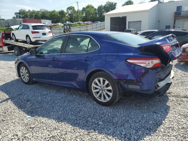 4T1B11HKXJU599108 - 2018 TOYOTA CAMRY L BLUE photo 2