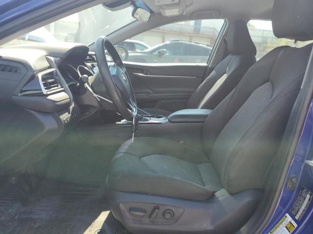 4T1B11HKXJU599108 - 2018 TOYOTA CAMRY L BLUE photo 7