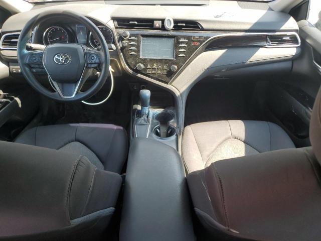 4T1B11HKXJU599108 - 2018 TOYOTA CAMRY L BLUE photo 8