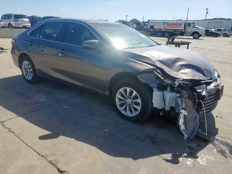 4T1BF1FK9HU410768 - 2017 TOYOTA CAMRY LE GRAY photo 4