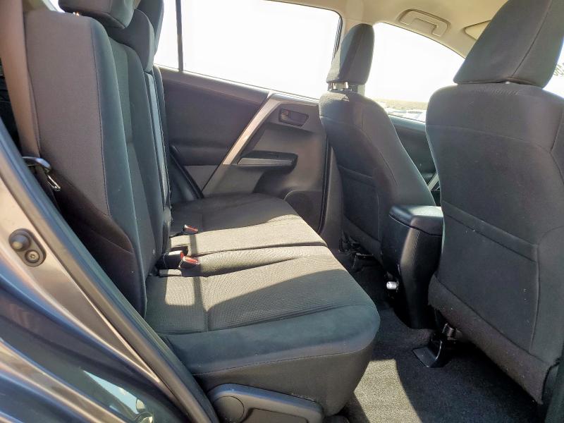 JTMZFREV8HJ120293 - 2017 TOYOTA RAV4 LE 灰色 照片 11