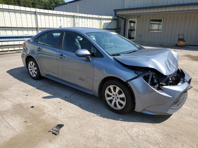 5YFEPMAE7MP186747 - 2021 TOYOTA COROLLA LE Niebieski zdjęcie 4