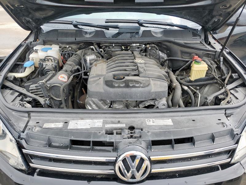 WVGEF9BP8DD002169 - 2013 VOLKSWAGEN TOUAREG V6 BLACK photo 12