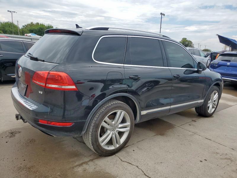 WVGEF9BP8DD002169 - 2013 VOLKSWAGEN TOUAREG V6 BLACK photo 3