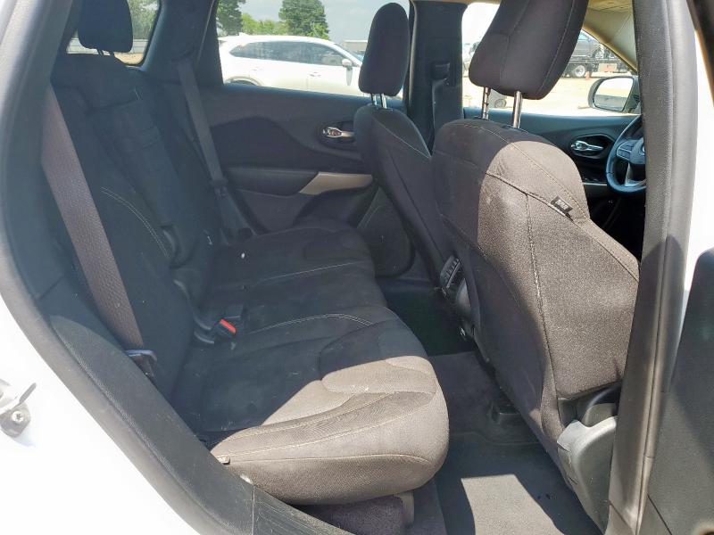 1C4PJLCB8HW617777 - 2017 JEEP CHEROKEE LATITUDE WHITE photo 11