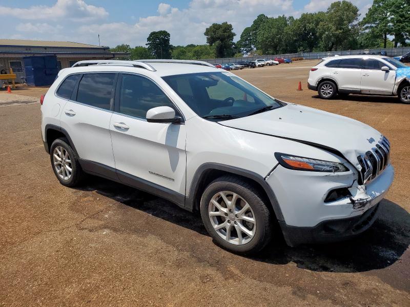 1C4PJLCB8HW617777 - 2017 JEEP CHEROKEE LATITUDE WHITE photo 4