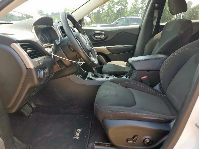 1C4PJLCB8HW617777 - 2017 JEEP CHEROKEE LATITUDE WHITE photo 7