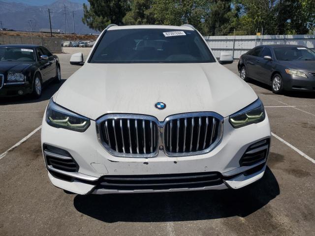 5UXCR6C5XKLK80037 - 2019 BMW X5 XDRIVE40I WHITE photo 5