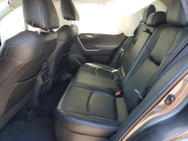 4T3RWRFV7MU032376 - 2021 TOYOTA RAV4 XLE SILVER photo 11