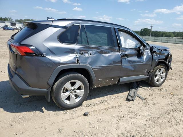 4T3RWRFV7MU032376 - 2021 TOYOTA RAV4 XLE SILVER photo 3