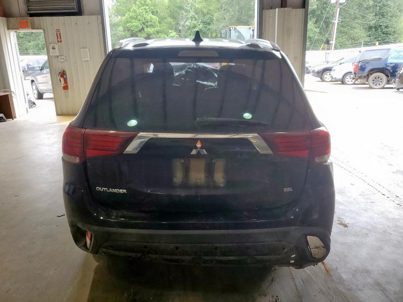 JA4AD3A35LZ021133 - 2020 MITSUBISHI OUTLANDER SE BLACK photo 6