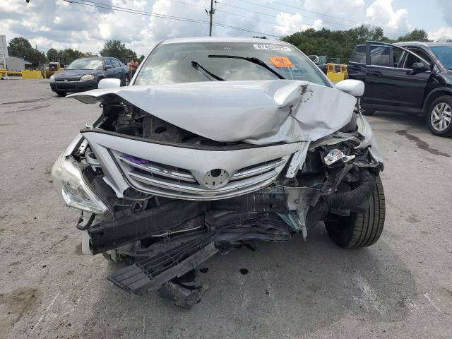 5YFBU4EE5DP162288 - 2013 TOYOTA COROLLA BASE Сріблястий фото 5