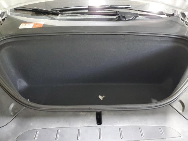 5YJXCDE22HF043226 - 2017 TESLA MODEL X WHITE photo 12