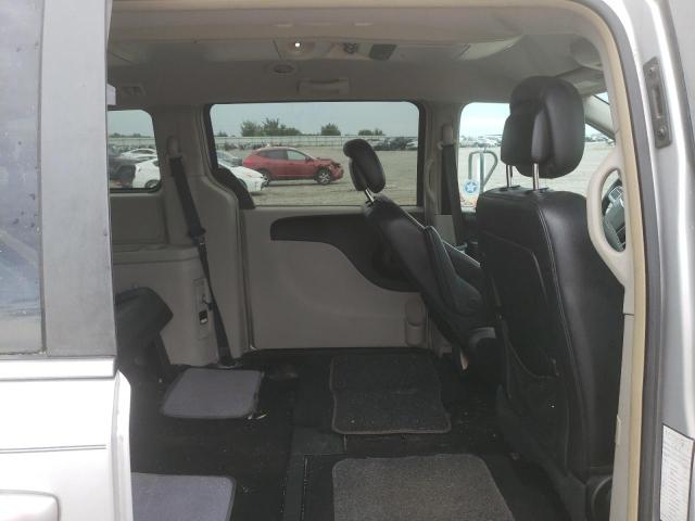 2C4RC1BG6CR350726 - 2012 CHRYSLER TOWN & COU TOURING SILVER photo 11