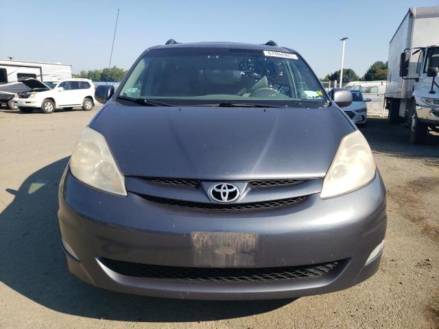 5TDYK4CC2AS299080 - 2010 TOYOTA SIENNA XLE GRAY photo 5