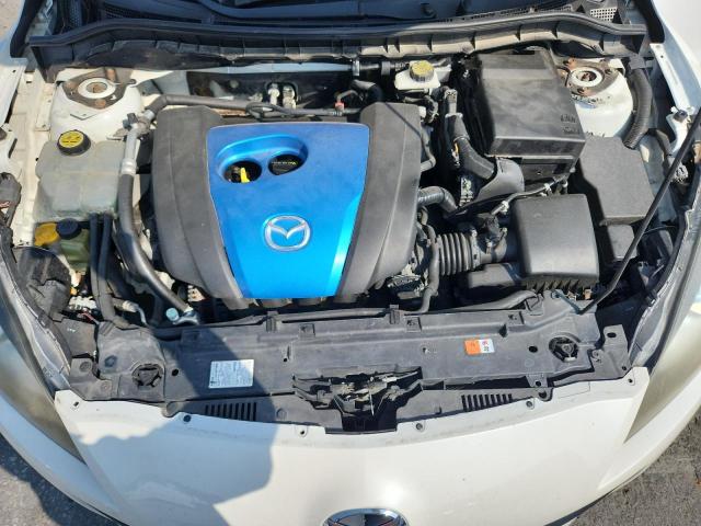 JM1BL1W7XC1576039 - 2012 MAZDA 3 I WHITE photo 11