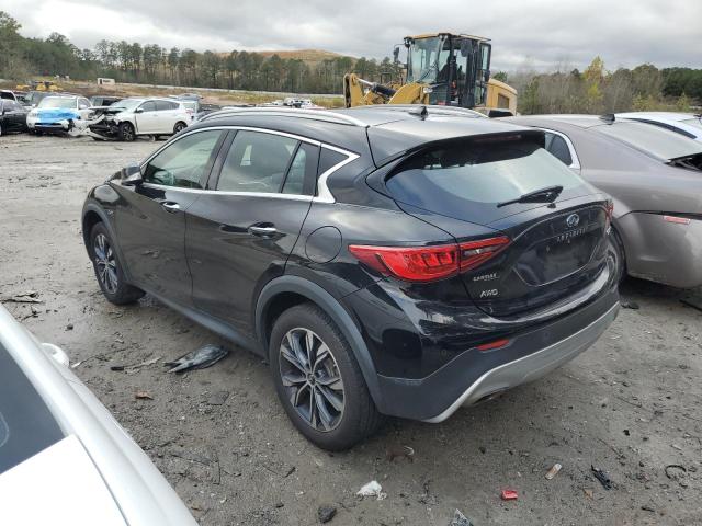 SJKCH5CR4JA046422 - 2018 INFINITI QX30 BASE BLACK photo 3