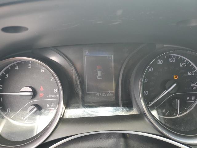 4T1G11AK4MU455798 - 2021 TOYOTA CAMRY SE WHITE photo 9