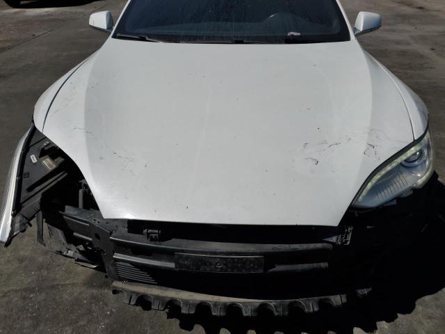 5YJSA1E23JF281008 - 2018 TESLA MODEL S WHITE photo 11