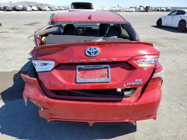 4T1J31AK4LU010170 - 2020 TOYOTA CAMRY SE RED photo 6