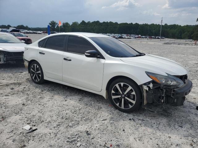 1N4AL3APXJC104817 - 2018 NISSAN ALTIMA 2.5 თეთრი ფოტო 4