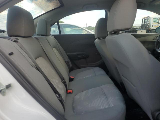 1G1JA5SG6F4117018 - 2015 CHEVROLET SONIC LS WHITE photo 10