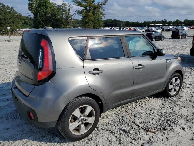 KNDJN2A25J7509432 - 2018 KIA SOUL GRAY photo 3