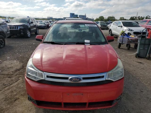 1FAHP35N18W266985 - 2008 FORD FOCUS SE RED photo 5