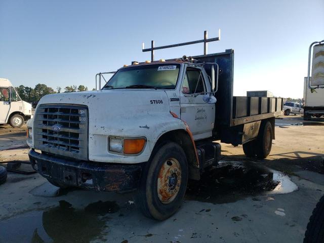 1FDWF80C4VVA44624 - 1997 FORD F800 WHITE photo 1