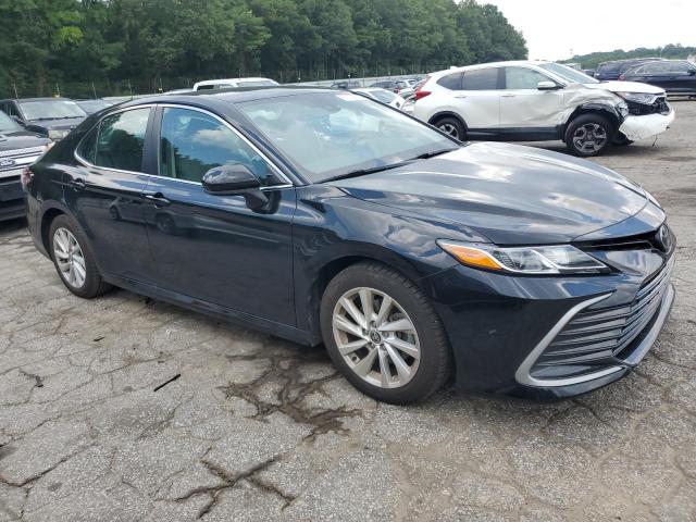 4T1C11AK2PU802516 - 2023 TOYOTA CAMRY LE შავი ფოტო 4