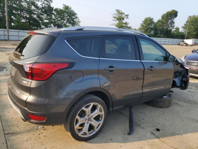 1FMCU9J90KUB91980 - 2019 FORD ESCAPE TITANIUM ნაცრისფერი ფოტო 3
