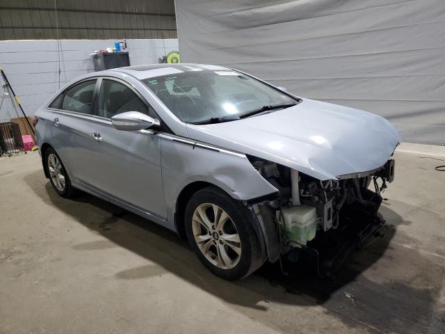 5NPEC4AC5DH618064 - 2013 HYUNDAI SONATA SE SILVER photo 4
