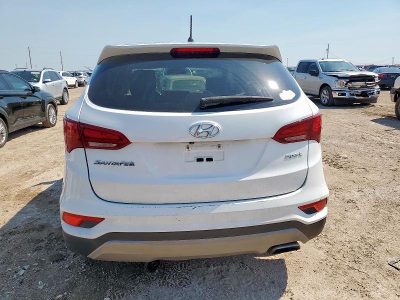 5XYZT3LB1JG539025 - 2018 HYUNDAI SANTA FE S WHITE photo 6