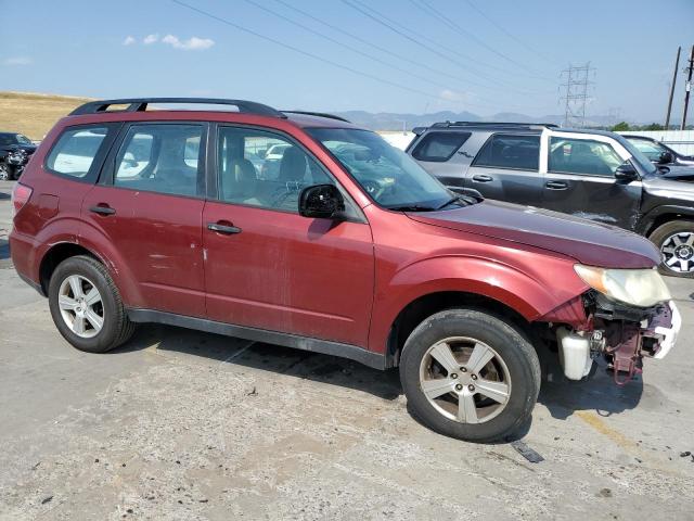 JF2SHABC7CH403821 - 2012 SUBARU FORESTER 2.5X მუქწითელი ფოტო 4