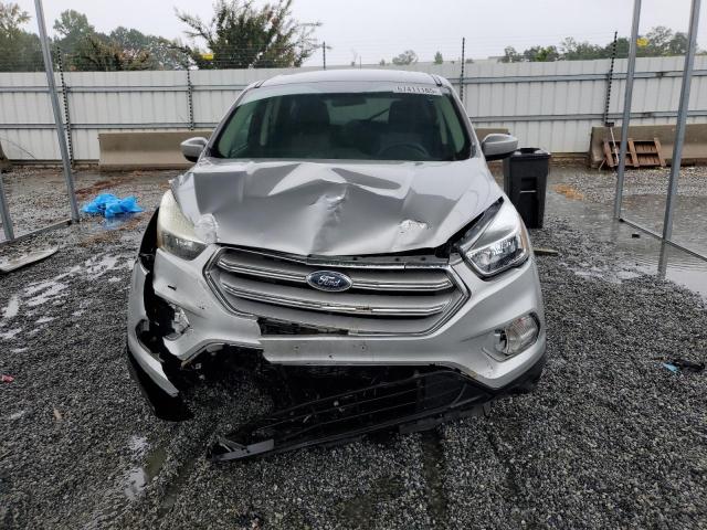 1FMCU0GD9KUB09476 - 2019 FORD ESCAPE SE 银色 照片 5