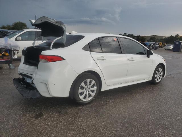 JTDEPMAE4N3024603 - 2022 TOYOTA COROLLA LE WHITE photo 3