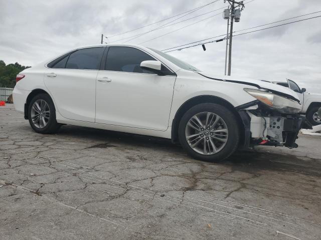 4T1BF1FK9GU186996 - 2016 TOYOTA CAMRY LE WHITE photo 4