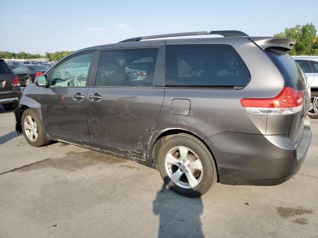 5TDKK3DC1DS358655 - 2013 TOYOTA SIENNA LE GRAY photo 2