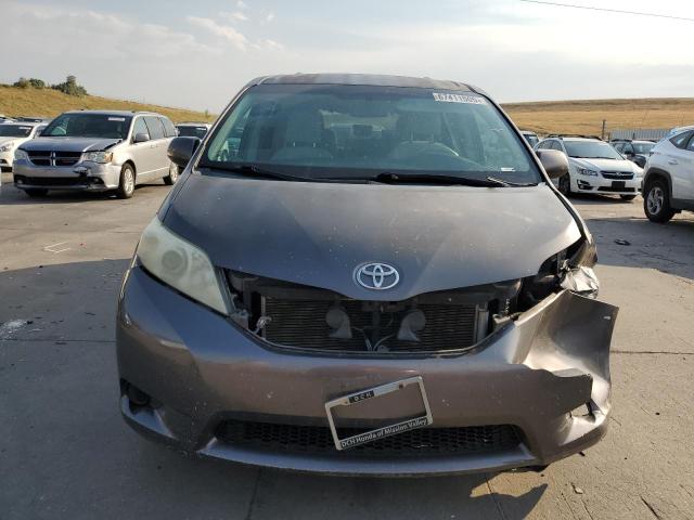 5TDKK3DC1DS358655 - 2013 TOYOTA SIENNA LE GRAY photo 5