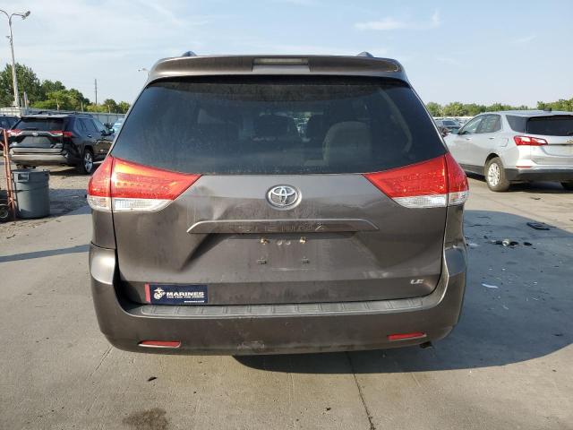 5TDKK3DC1DS358655 - 2013 TOYOTA SIENNA LE GRAY photo 6