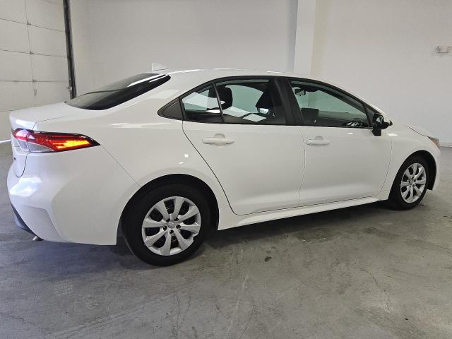 5YFB4MDE9PP009368 - 2023 TOYOTA COROLLA LE WHITE photo 3