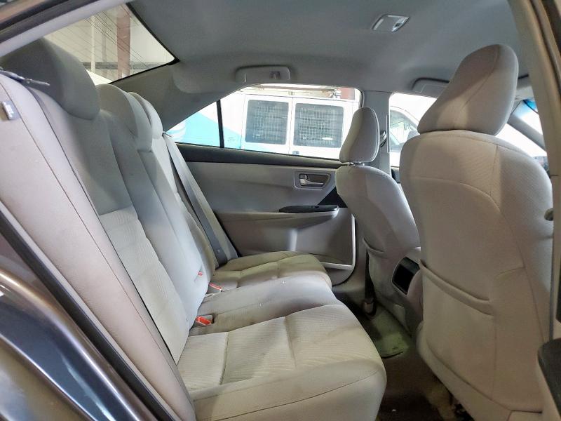 4T1BF1FK8HU624408 - 2017 TOYOTA CAMRY LE GRAY photo 10