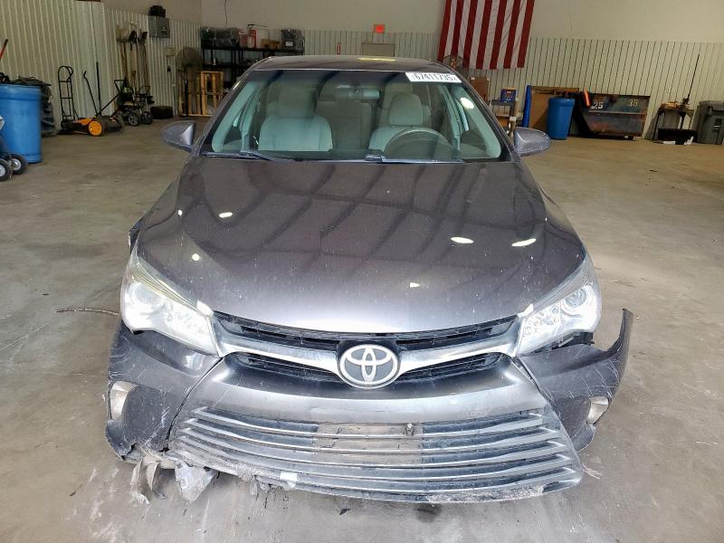 4T1BF1FK8HU624408 - 2017 TOYOTA CAMRY LE GRAY photo 5