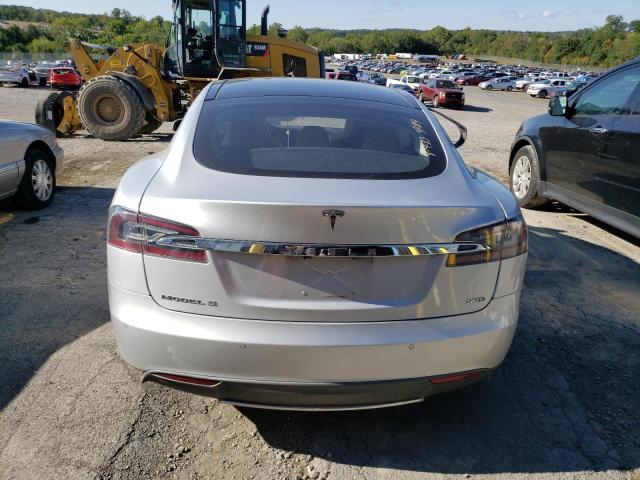 5YJSA1E28GF136023 - 2016 TESLA MODEL S Արծաթագույն լուսանկար 6