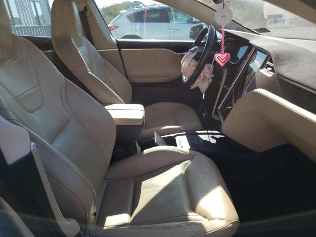 5YJSA1E28GF136023 - 2016 TESLA MODEL S Արծաթագույն լուսանկար 7