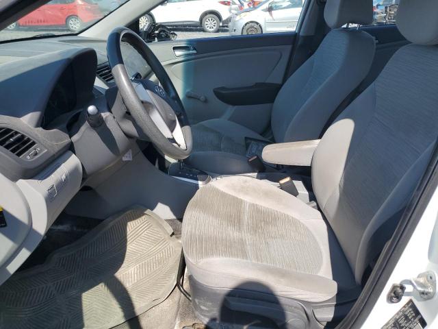 KMHCT4AE2FU843152 - 2015 HYUNDAI ACCENT GLS თეთრი ფოტო 7